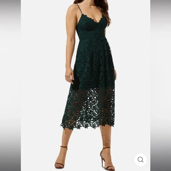 astr lace midi dress green ASTR The Label Christie Green Linen Blend Midi Dress